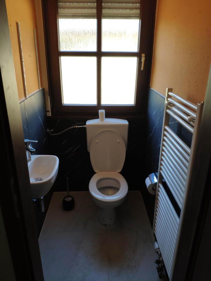 Ferienwohnung Mit 123Qm Fuer 8 Personen Mit Sehr Grossem Garten, Einfache Innen-Ausstattung Lipsko Exteriér fotografie